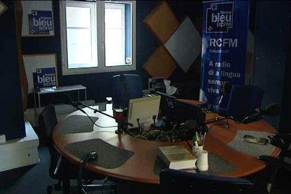 12/03/15 - Grève à Radio France: les programmes de France bleu RCFM perturbés