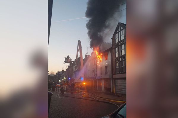 Incendie d'un immeuble rue du 27 juin à Beauvais mercredi 20 février 2019