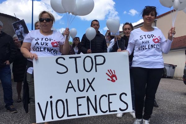 Une marche blanche était organisée dimanche 12 mai à Marange-Silvange (Moselle)