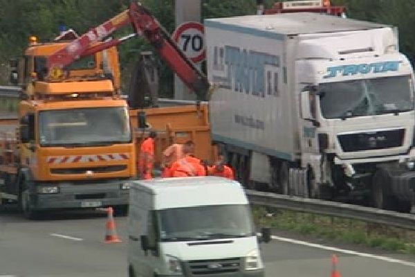 Relèvement du camion sur l'A20, occasionnant un bouchon-30/07/2013