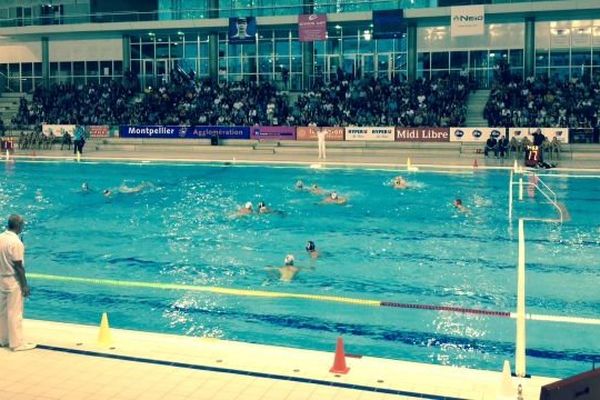 Le public était venu nombreux soutenir le Montpellier Water Polo