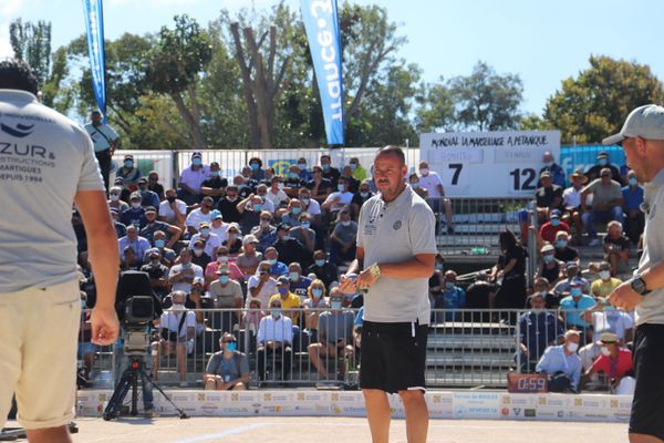 Jean-Michel Puccinelli se qualifie pour les demi-finale du Mondial La Marseillaise à pétanque 2020.