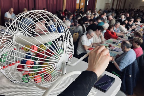 Dans la salle des fêtes de Saint-André-les-Vergers (Aube), près de 250 joueurs étaient réunis le lundi de Pâques pour participer à un loto.