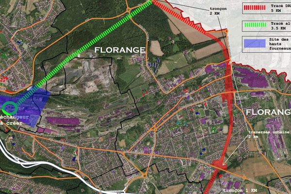 En rouge, le projet de contournement par Florange. En vert, le projet alternatif proposé par la mairie. (Document : Ville de Florange)