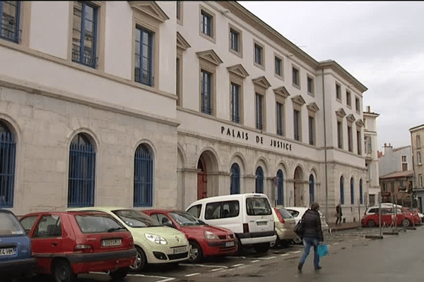 Le juge d'instruction s'est déplacé à l'hôpital pour mener son audition.