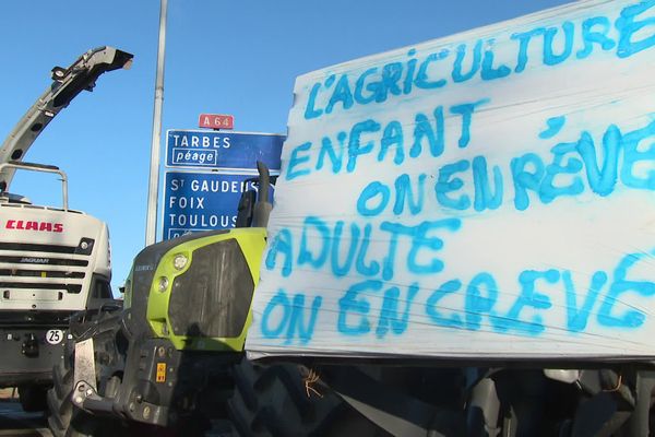 La mobilisation des agriculteurs se poursuit avec, parmi leurs revendications, la gestion de l’eau.