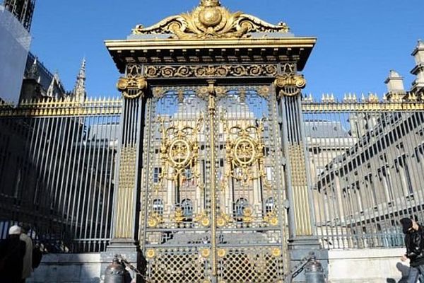 Paris - Palais de justice - archives