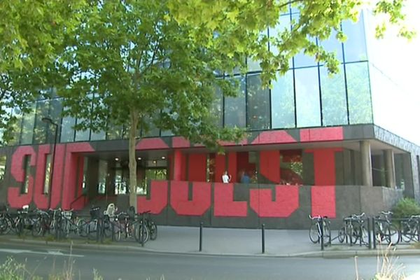 La rédaction de "Sud Ouest" dénonce un "plan mortifère".