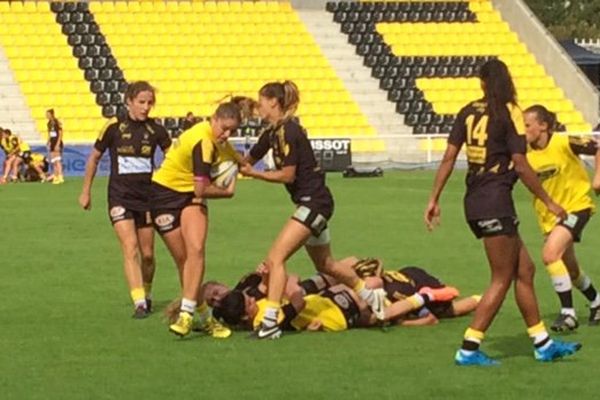 Les rugbywomen de La Rochelle ont perdu face à Bayonne, 17 à 43.