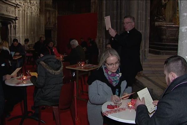 26 couples ont partagé un dîner de Saint-Valentin à l'église Saint-Jacques de Dieppe (Seine-Maritime)