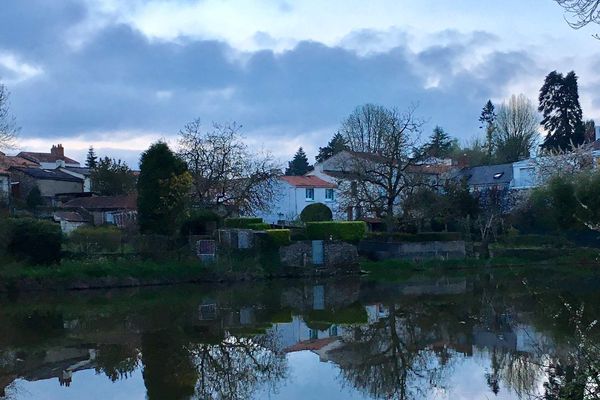 Nuages sur la Sèvre à Vertou 