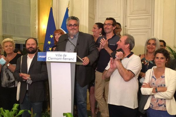 A Clermont-Ferrand, pour le second tour des élections municipales, Olivier Bianchi a été réélu maire.