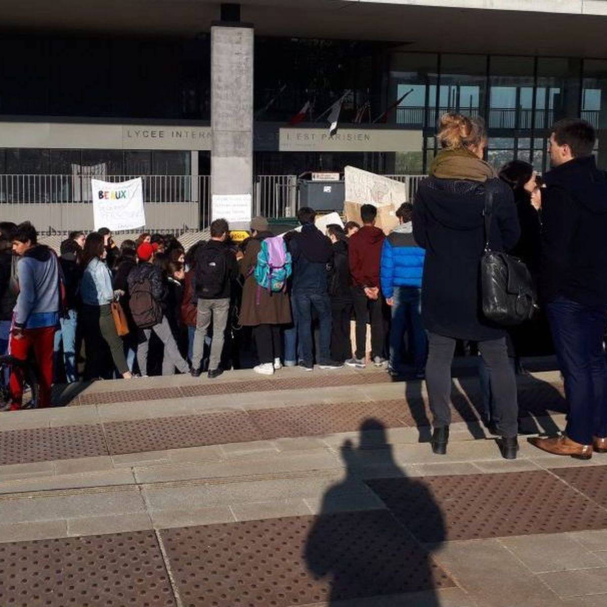 Noisy Le Grand Des Eleves Sous Pression Au Lycee International De L Est Parisien