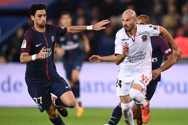 Le défenseur de Nice, Christophe Jallet (d), lors du match Paris-Nice du 27 octobre 2017