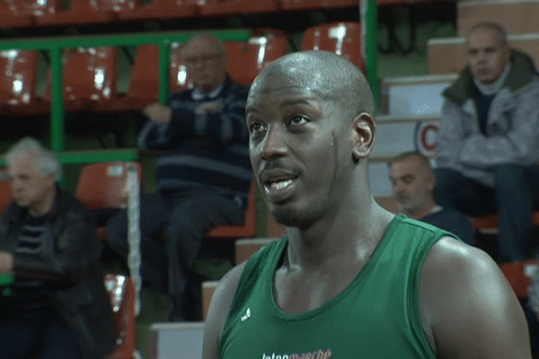 Le capitaine du Limoges CSP Ousmane Camara attend du renfort dans le secteur intérieur. 