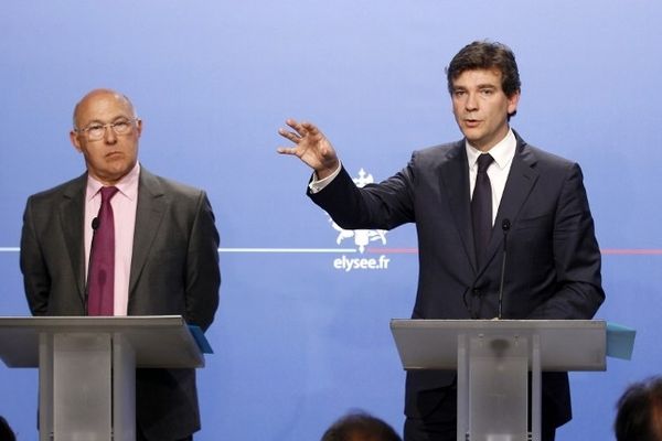 Arnaud Montebourg et Michel Sapin se disent prêts à accueillir l'intersyndicale pour faire le point.