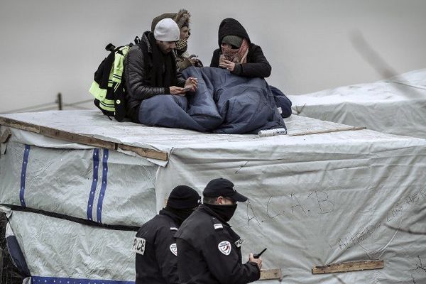 Illustration à Calais, le 1er mars 2016