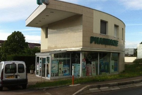 C'est cette pharmacie qui a été la cible d'un braquage