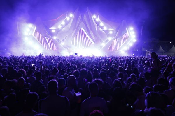 Le Delta festival a retardé l'ouverture des portes ce samedi 7 septembre sur les plages à Marseille, en raison d'un vent trop fort qui compromet la sécurité des festivaliers.