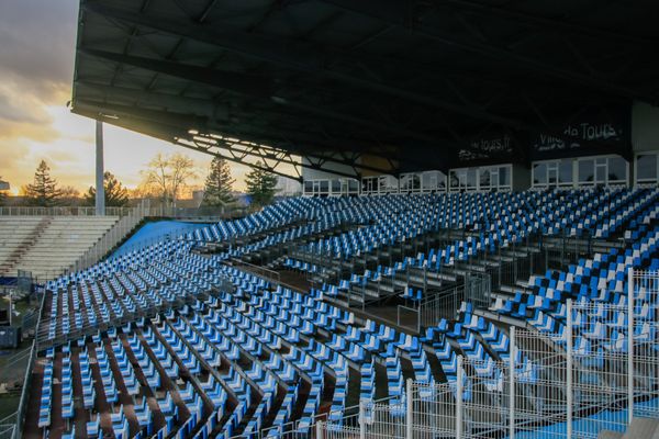 Le stade de la Vallée du Cher était prêt à accueillir l'adversaire de Lorient.