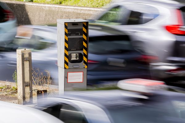 Dès le mardi 1er octobre, la mairie de Paris va abaisser la vitesse maximale du boulevard périphérique parisien de 70 à 50 km/h (illustration).