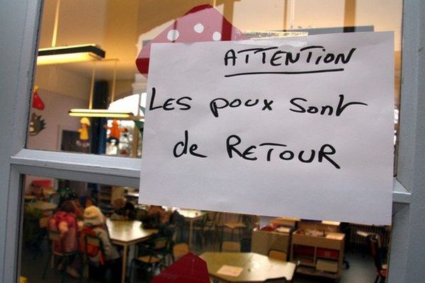 Affichage connu à l'entrée des écoles !