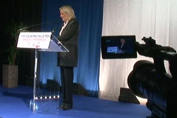 Marine Le Pen soutient Louis Aliot, candidat du Front National aux Municipales de Perpignan 15/02/2014