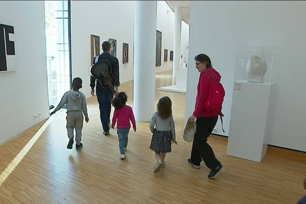 L'an passé déjà, 150 bénéficiaires du Secours Populaire de l'Isère avaient participé à des ateliers "découverte de l'art" au musée de Grenoble.