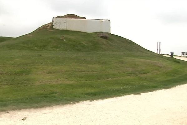 Le monument mémoriel aux victimes des bombardements de 1945 doit érigé au-dessus de la plage du Chay à Royan.