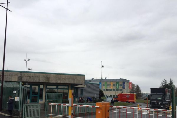 Un début d'incendie s'est déclaré sur la plateforme chimique Fint Group France/BASF de Breuil-le-Sec dans l'Oise.