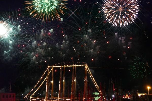 Le final du feu d'artifice à Brest 2016 pour le 14 juillet.