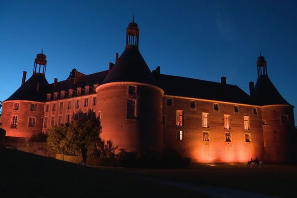 Le château de Saint-Fargeau, dans l'Yonne, en juillet 2020.