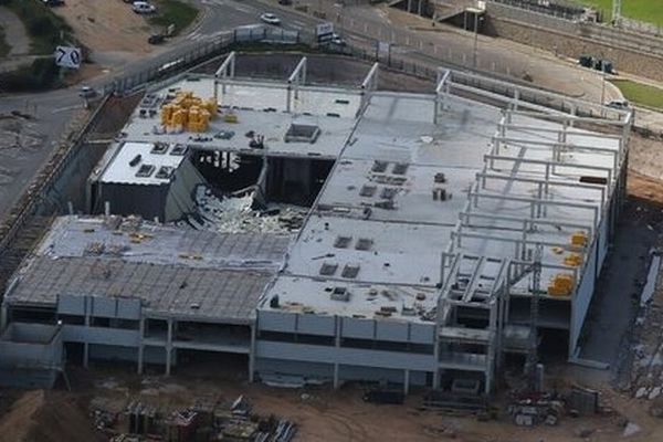 Le bâtiment a été éventré par la déflagration de l'explosion