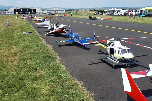 À l'occasion du meeting international d'aéromodelisme, les 4 et 5 août, des dizaines de modèles ont fendu le ciel cantalien.