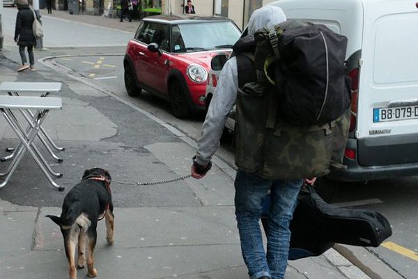 Sur Toulouse, officiellement , 860 personnes vivent dans la rue.