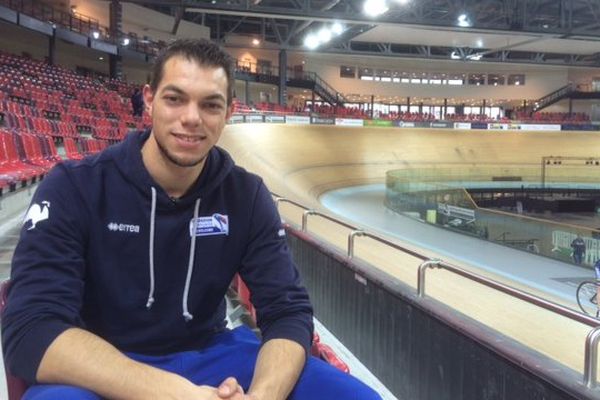 Kévin Sireau au Vélodrome national de Saint-Quentin-en-Yvelines (Yvelines).