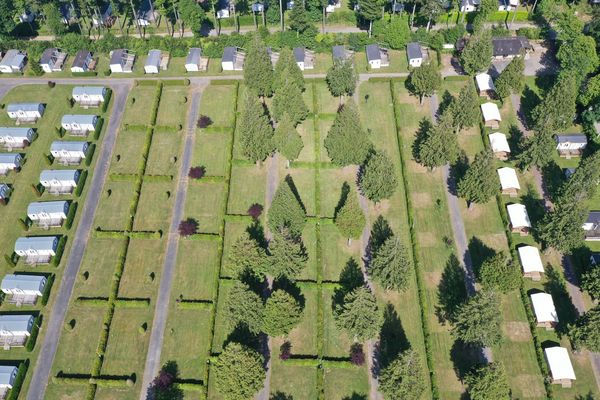 A quelques encâblures de Saint-Malo, le Domaine des Ormes accueille normalement bon nombre de vacanciers britanniques en cette période. Mais la structure reste fermée, pour l'heure, et la quatorzaine décrétée par la France ne rassure guère le patron de cette grande structure touristique.