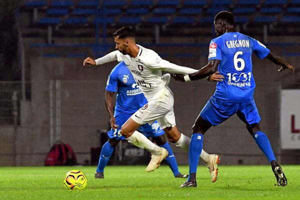 Le leader Metz a poursuivi sa marche en avant en Ligue 2 en allant s'imposer à Béziers 3-1, lundi au Stade de la Méditerrannée.