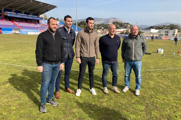 Vendredi, deux élus de la municipalité d’Ajaccio sont venus apporter un soutien moral et financier à l’association GFCA football.