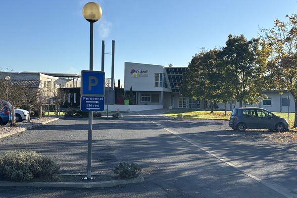 L'altercation s'est produite au Lycée privé agricole "L'Oustal" de Villeneuve-sur-Lot.