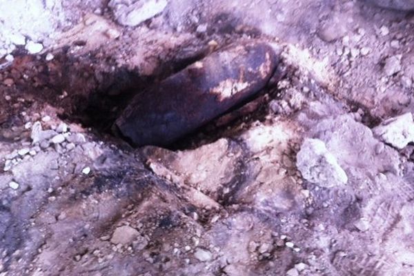 La bombe découverte mardi après-midi lors de travaux en gare de Laval (Document SNCF)