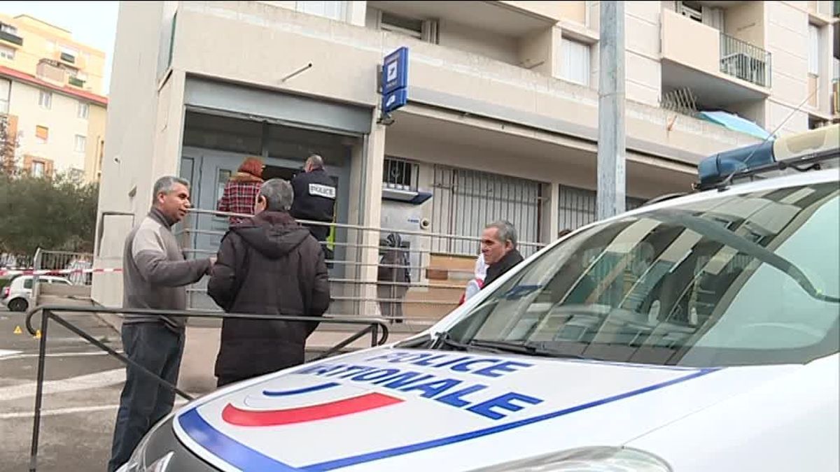 Nimes Attaque A L Explosif D Un Bureau De Poste