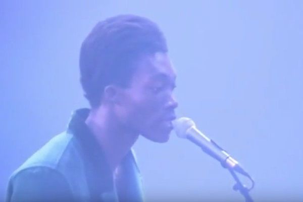 Benjamin Clementine sur la scène de Rock en Seine