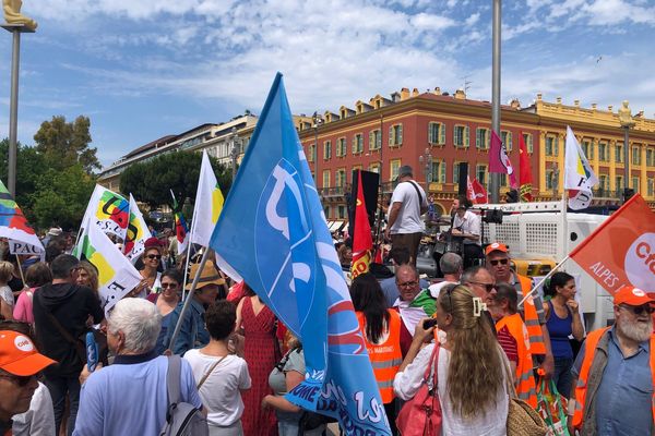 15 juin 2024, Nice (Alpes-Maritimes) : rassemblement place Masséna à l'appel de cinq syndicats contre le Rassemblement national.