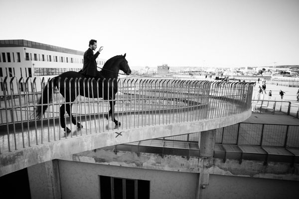 Des centaures arpenteront les rues de Gap tout au long du week-end comme ici à Marseille en 2015.