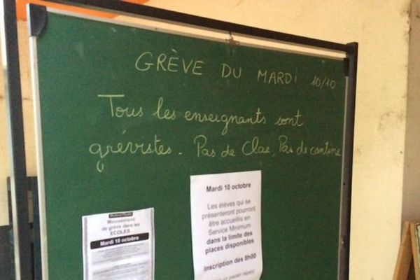 Un appel à la grève contre les suppressions de postes pourrait engendrer des perturbations dans les établissements scolaires. 