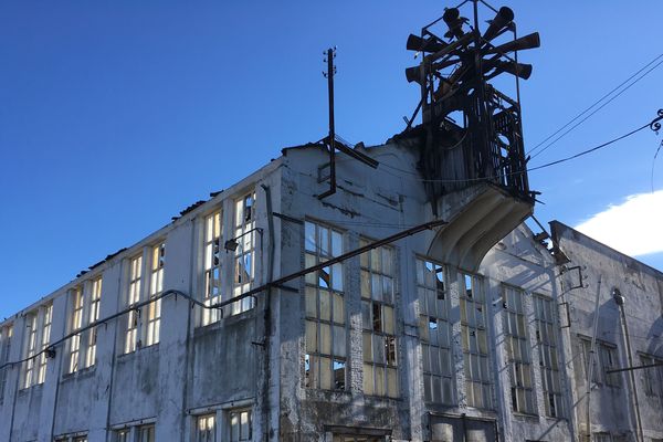 La "Cathédrale" de la BTT avec son "gueulard", après l'incendie.