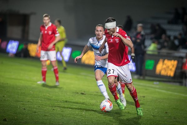 Nîmes s'est offert un 4e succès consécutif face à Auxerre 2-1 et n'est plus relégable - 29 janvier 2016