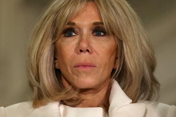 Sans professeur de français depuis plusieurs semaines, des collégiens du Berry ont eu une idée originale pour interpeller la femme du président de la République, Brigitte Macron.