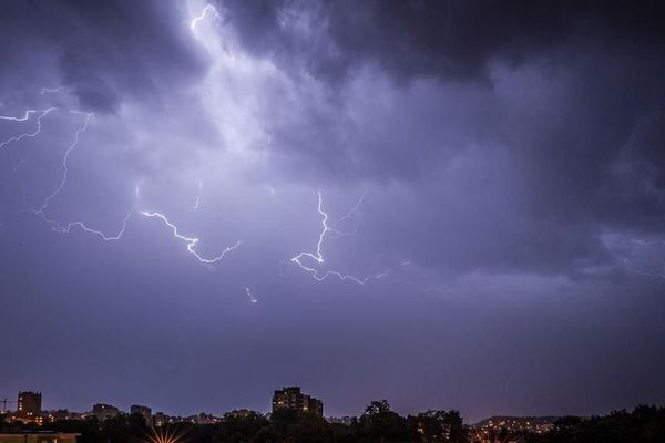 Orage et éclair sur Besançon